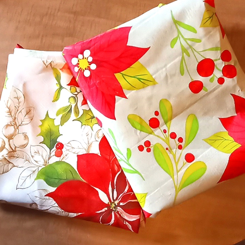 2 Poinsettias Tablecloth